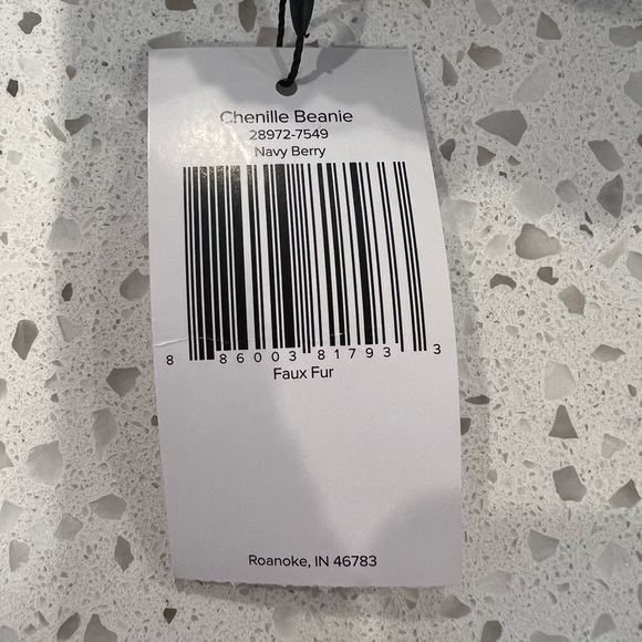 VERA BRADLEY chenille knit hat with faux fur Pom Pom OS - Picture 2 of 3